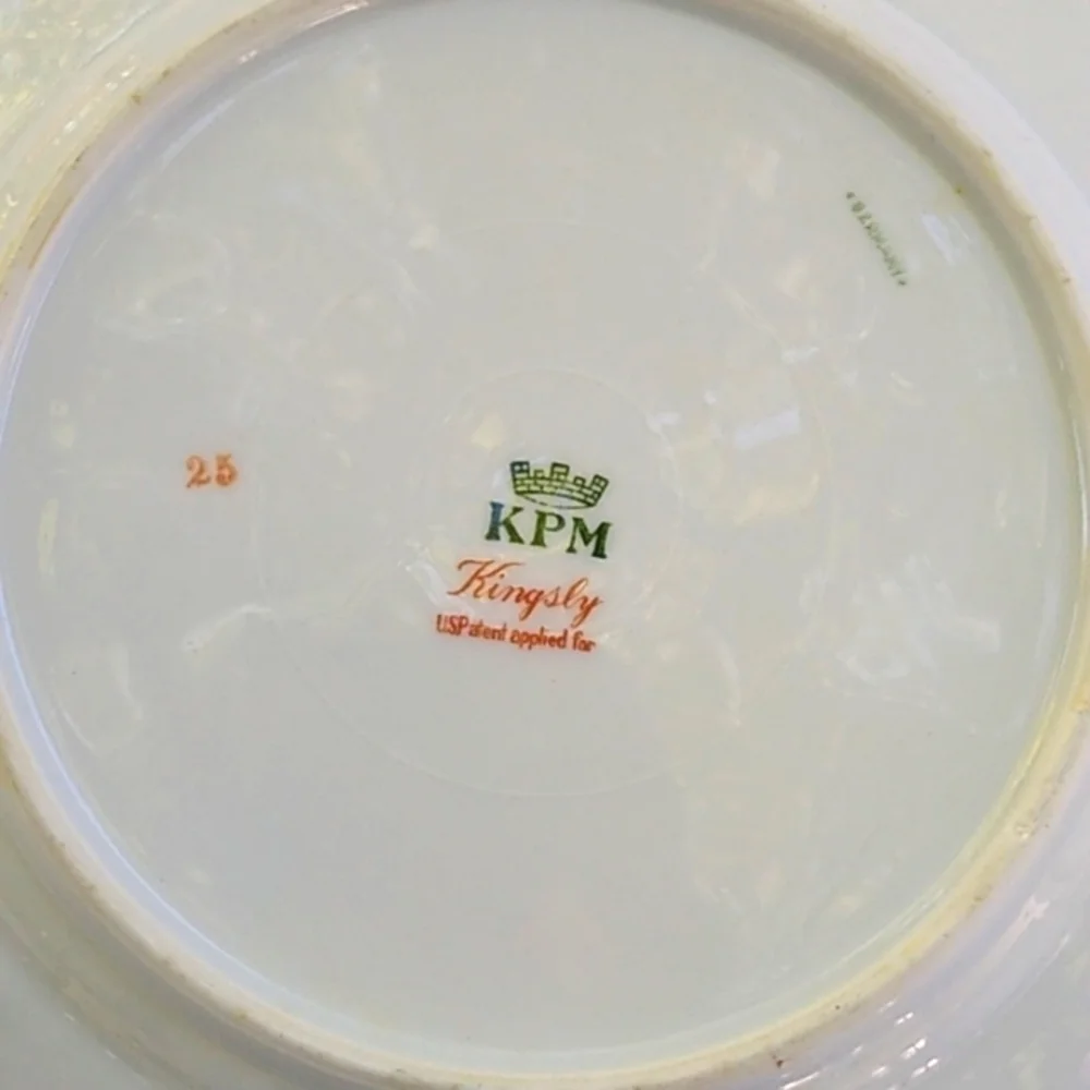 KPM - Vintage Discontinued Kingsley Pattern -7 1/2" Floral Plates - Picture 7 of 7